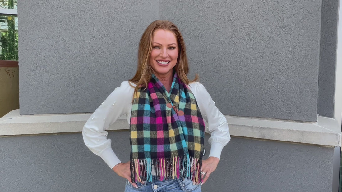 SHOLDIT multi-pocket crossover scarf alpine sky video